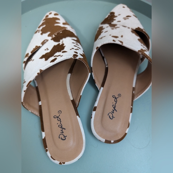 Vegan Suede Cow Print Slip Ons - US 5.5 - Picture 5 of 7